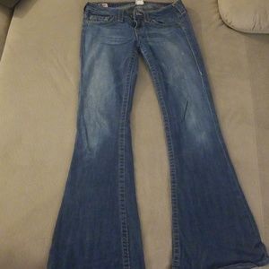 Low rise jeans